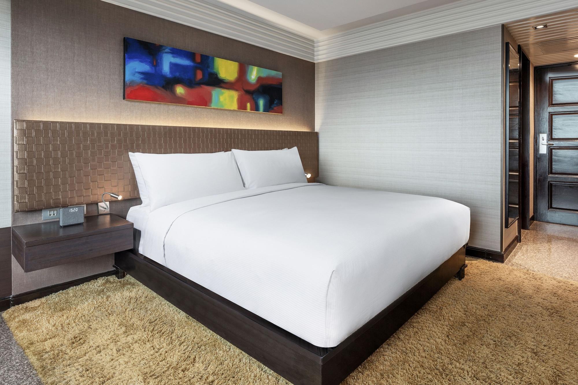Doubletree By Hilton Bangkok Ploenchit Hotel Kültér fotó
