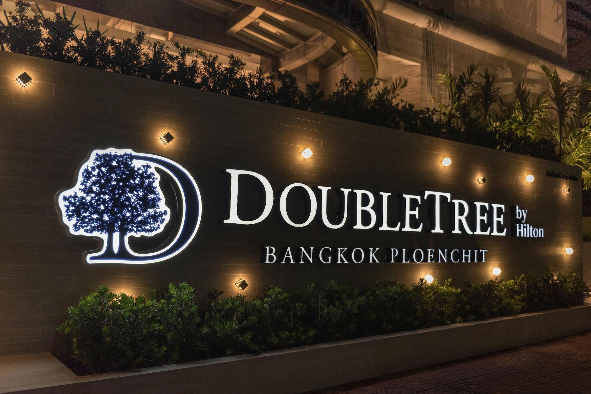 Doubletree By Hilton Bangkok Ploenchit Hotel Kültér fotó