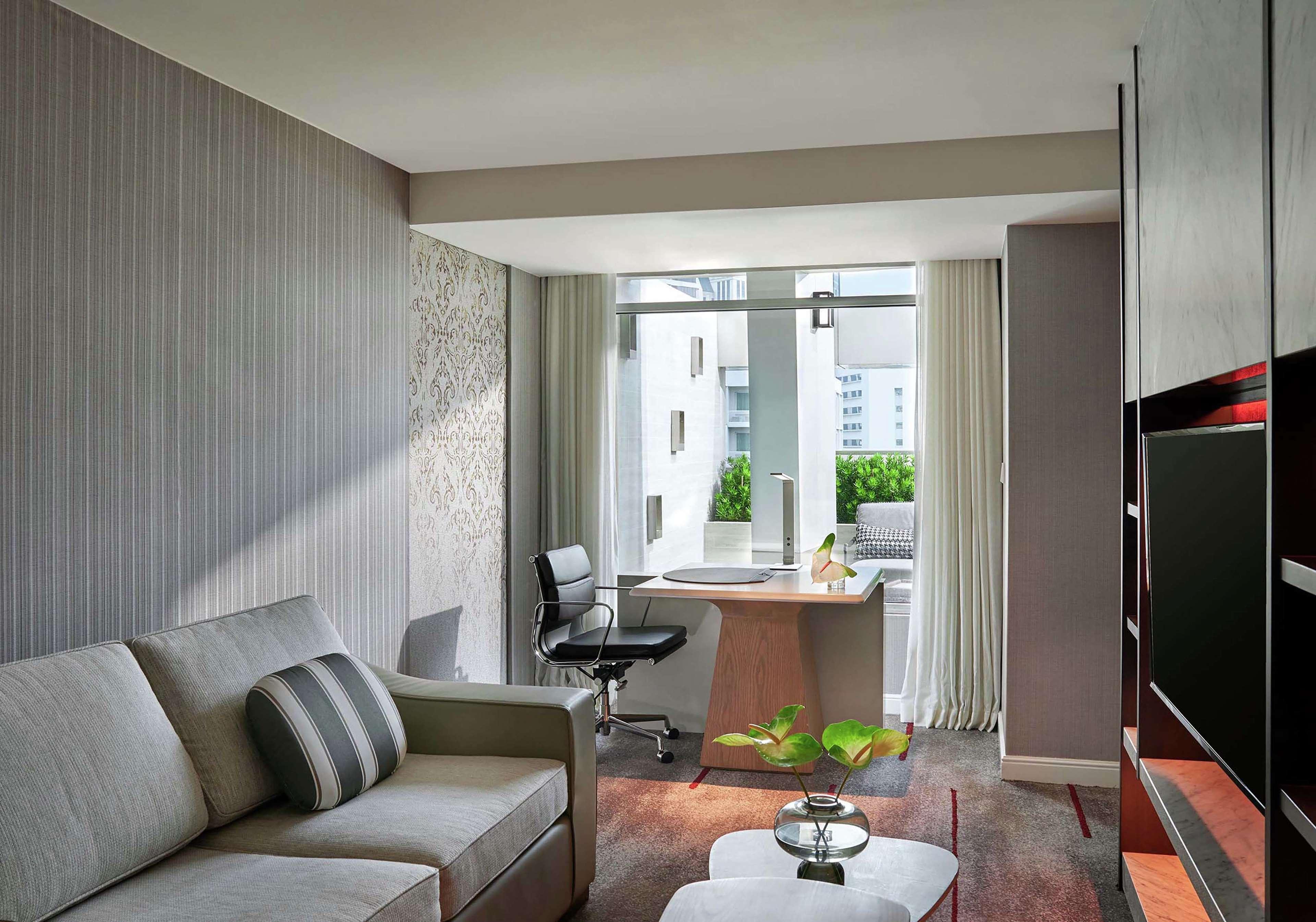 Doubletree By Hilton Bangkok Ploenchit Hotel Kültér fotó