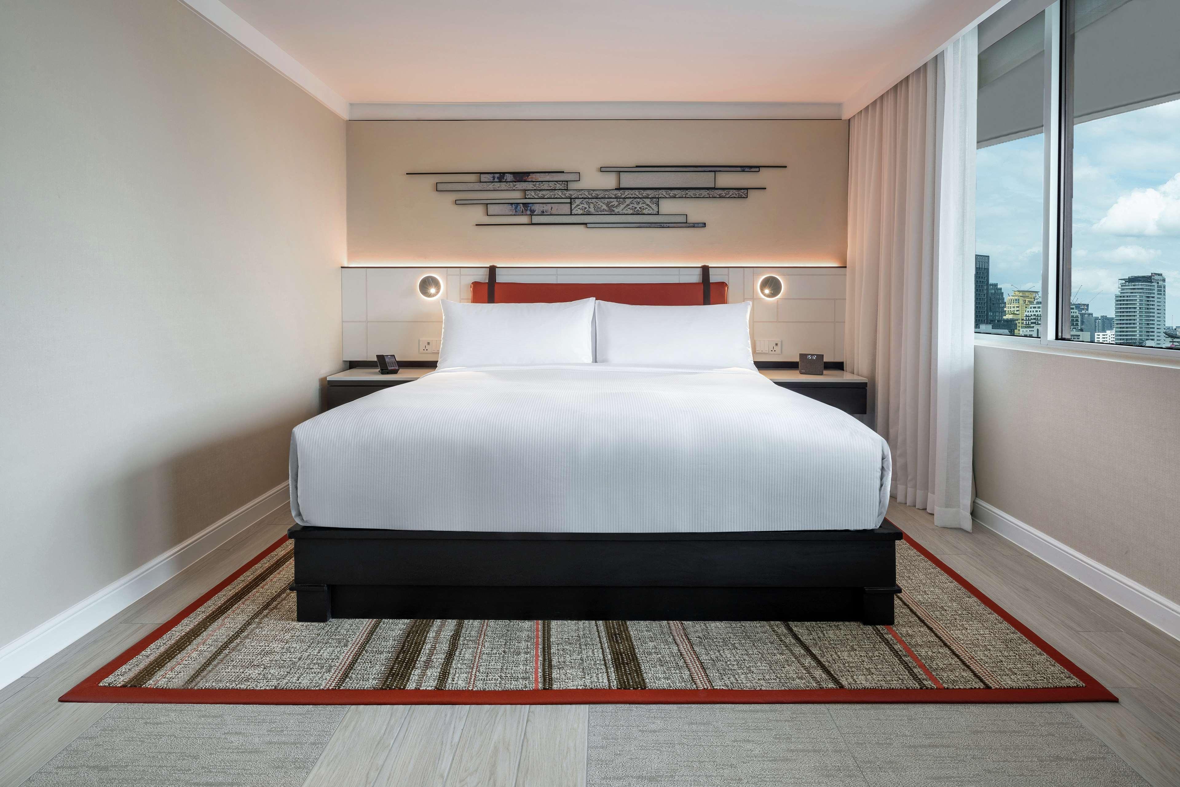 Doubletree By Hilton Bangkok Ploenchit Hotel Kültér fotó