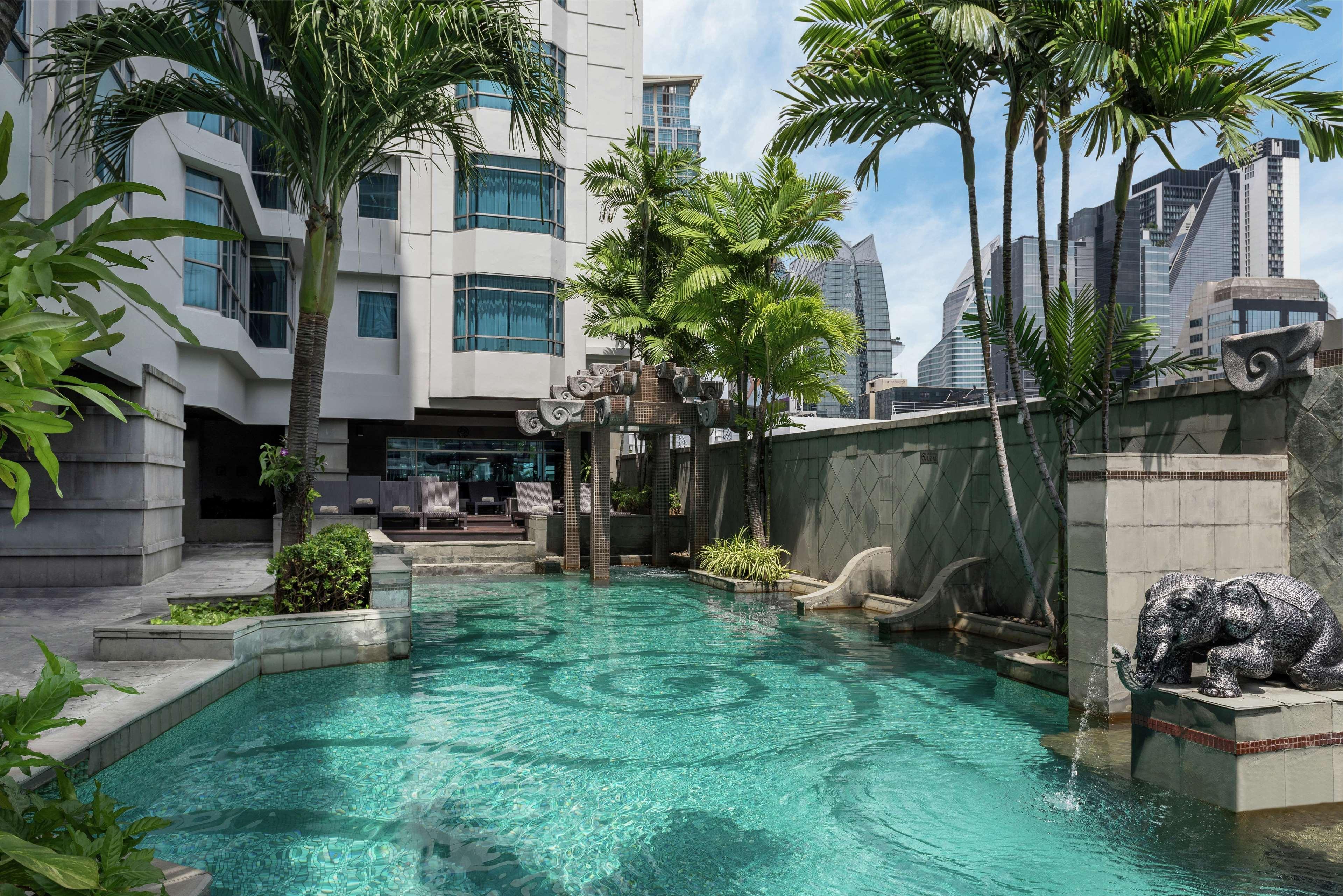 Doubletree By Hilton Bangkok Ploenchit Hotel Kültér fotó