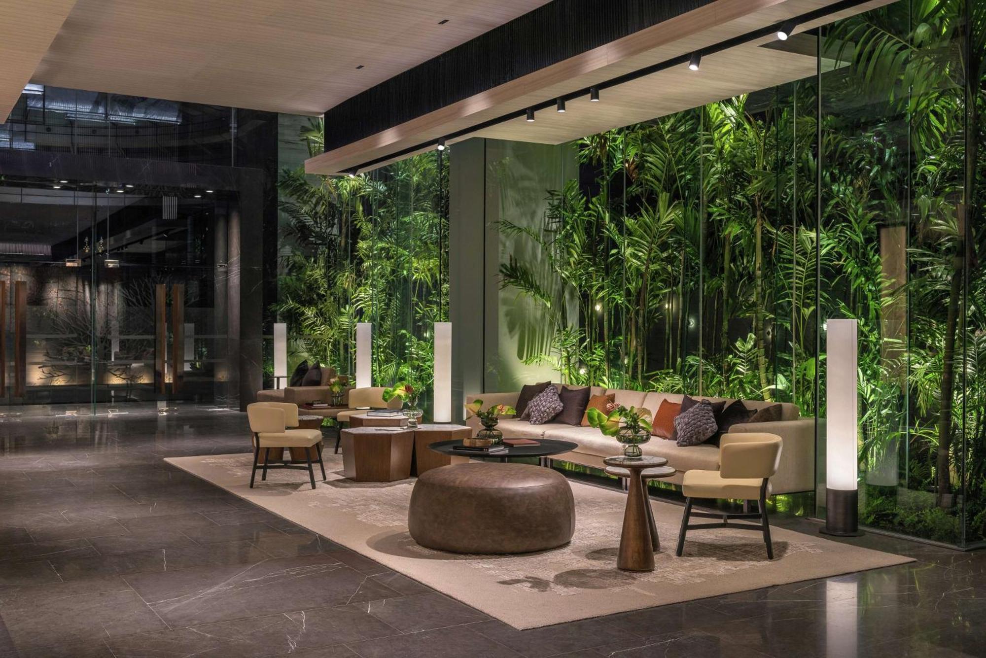 Doubletree By Hilton Bangkok Ploenchit Hotel Kültér fotó