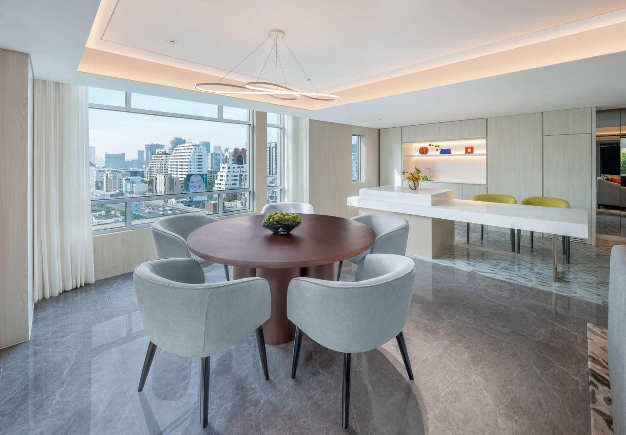 Doubletree By Hilton Bangkok Ploenchit Hotel Kültér fotó