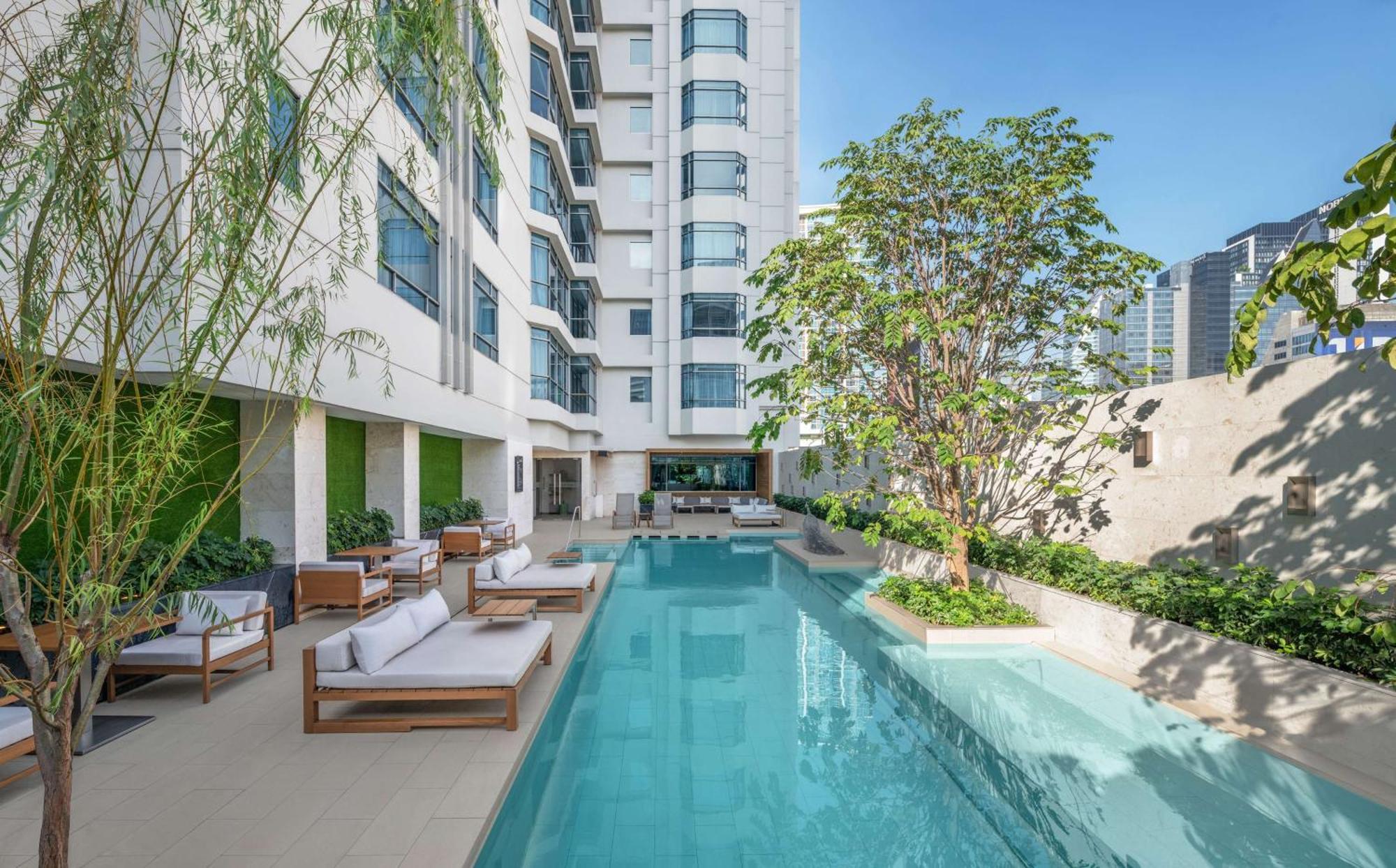Doubletree By Hilton Bangkok Ploenchit Hotel Kültér fotó